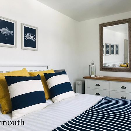 Nancie'S Place - Dartmouth Town Center With Private Parking - A Traditional Georgian Private Duplex Apartment - Beautifully Refurbished - Two Bedrooms, Bathroom, Kitchen And Lounge Diner Екстер'єр фото