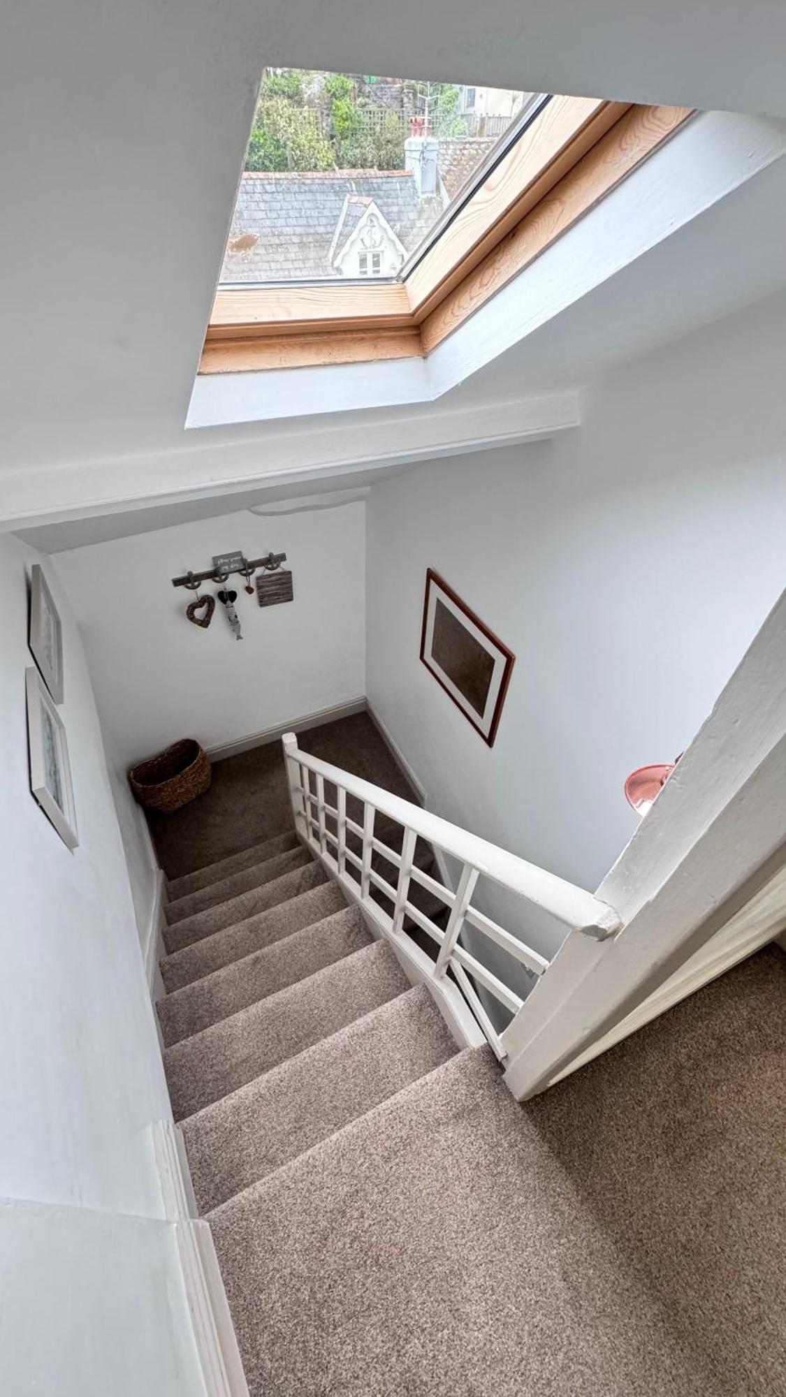 Nancie'S Place - Dartmouth Town Center With Private Parking - A Traditional Georgian Private Duplex Apartment - Beautifully Refurbished - Two Bedrooms, Bathroom, Kitchen And Lounge Diner Екстер'єр фото