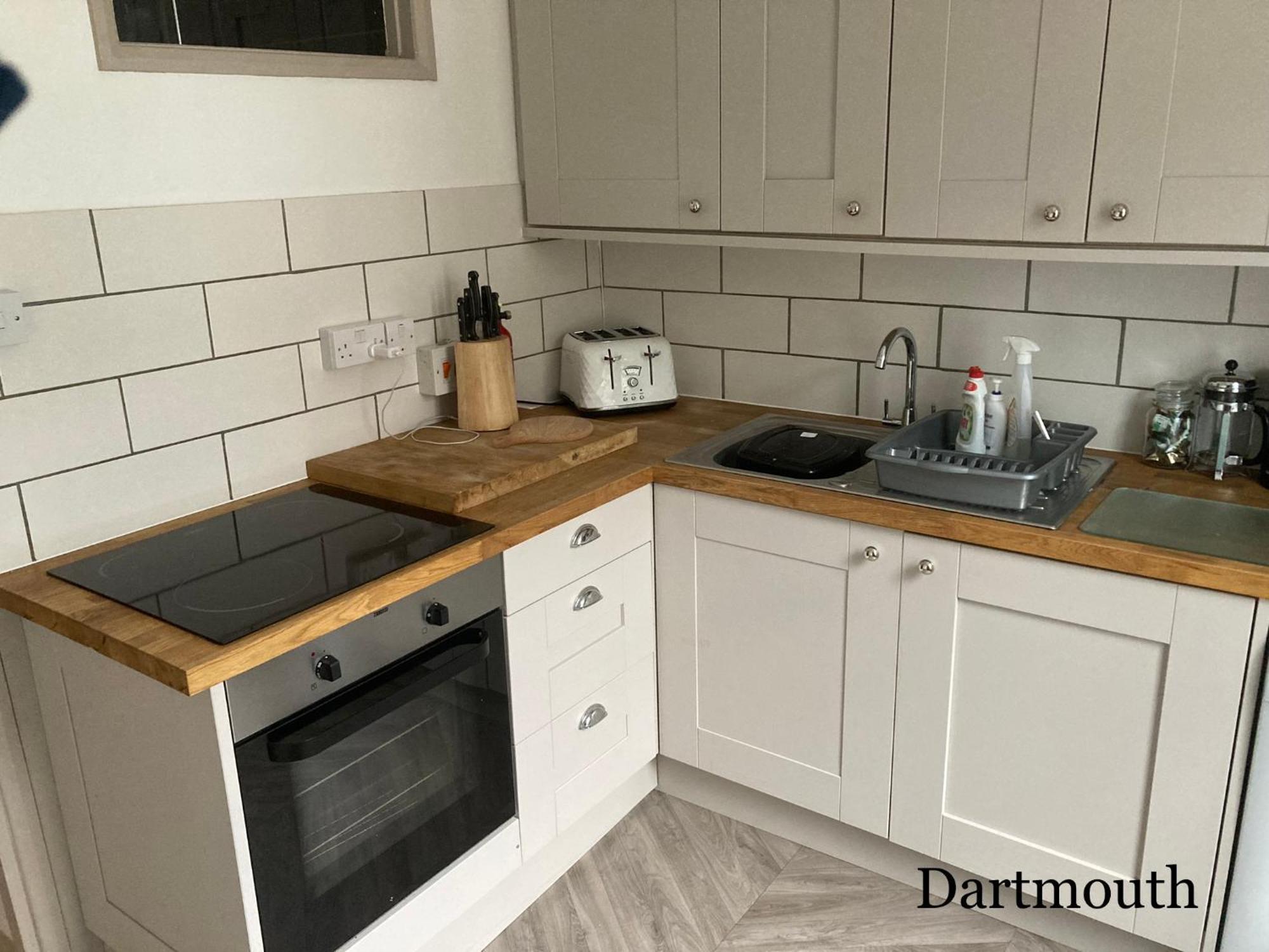 Nancie'S Place - Dartmouth Town Center With Private Parking - A Traditional Georgian Private Duplex Apartment - Beautifully Refurbished - Two Bedrooms, Bathroom, Kitchen And Lounge Diner Екстер'єр фото